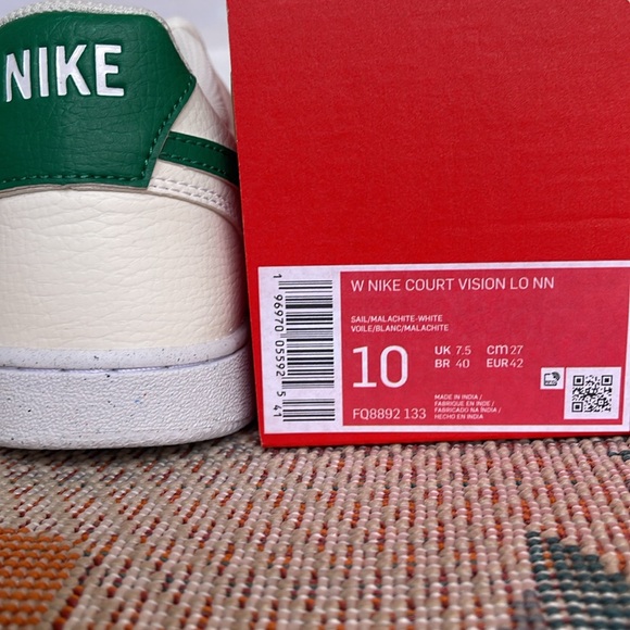 Nike WMNS Court Vision Low Next
Nature
Sail/White/Malachite
Shoes
FQ8892-133 - Picture 16 of 16